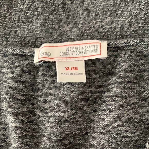 GAP ● Grey Zip V-Neck Sweater - Picture 2 of 2